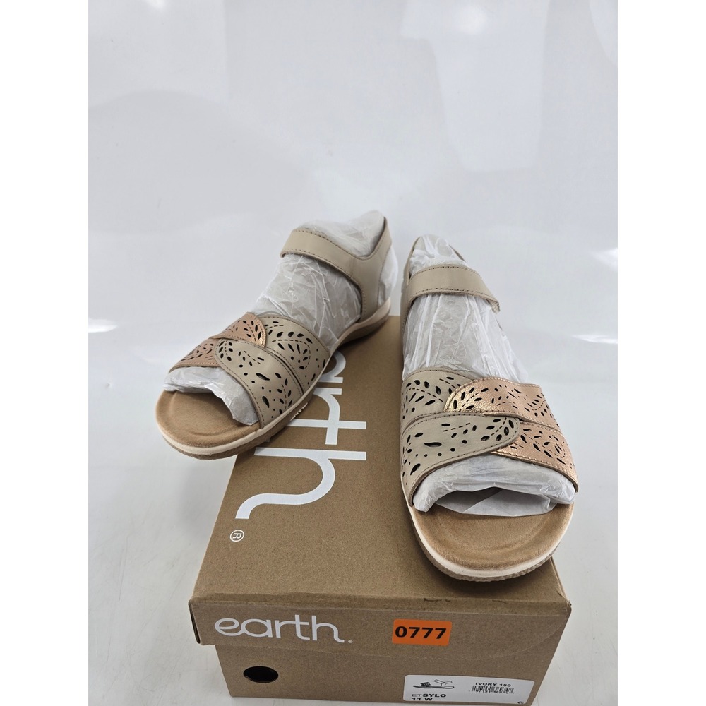 Earth Sylo Sandals Women 11W Ivory Leather Laser Cut Comfort - New